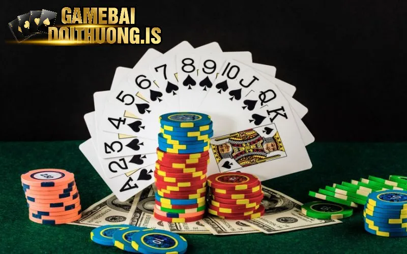 Điều chỉnh chiến lược chơi bài phù hợp